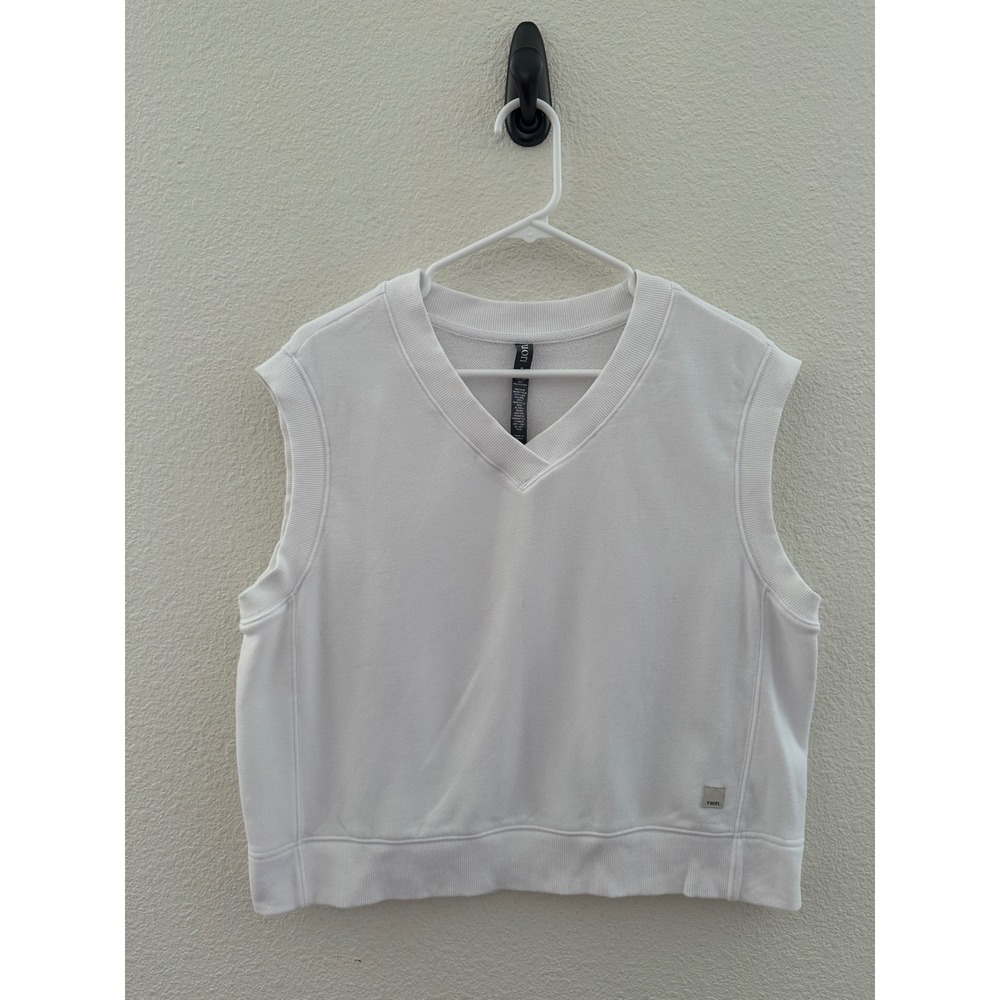 Vuori V-Neck White Sleeveless Pullover Sweatshirt Vest Athleisure Preppy Medium